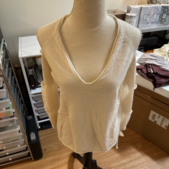 Skull Cashmere cut out sweater - Picture 5 of 10
